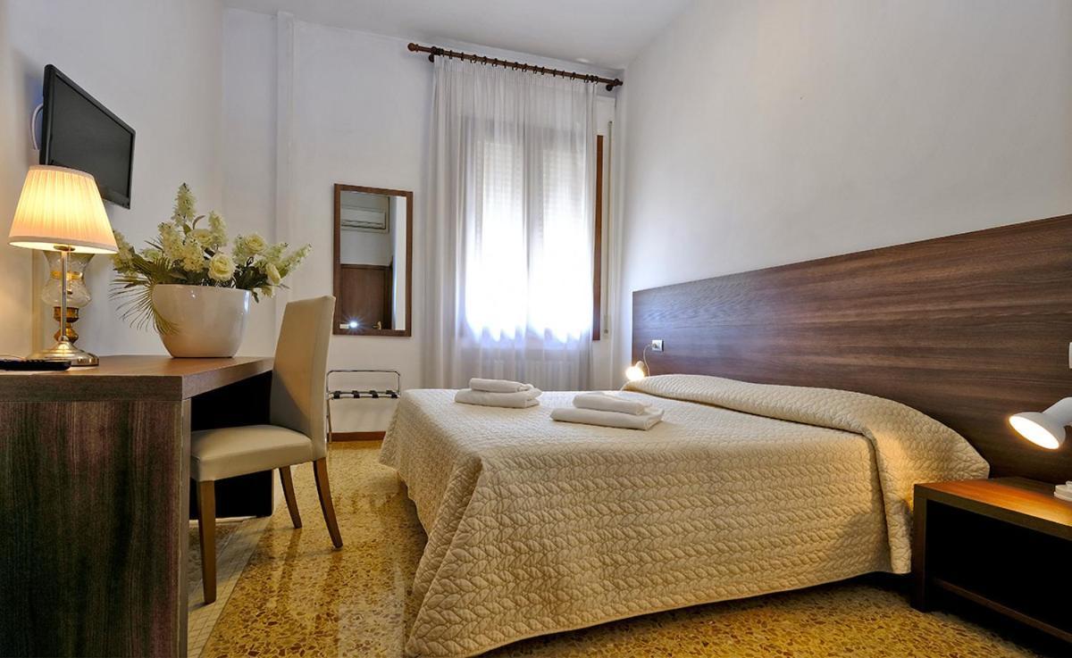Locanda Al Santuario Peschiera del Garda Kültér fotó